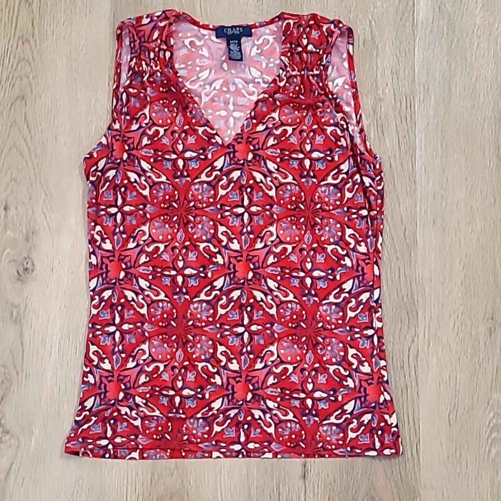 Chaps tank top top size S prtite.